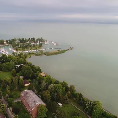 Διαμέρισμα Adam Balatonföldvár