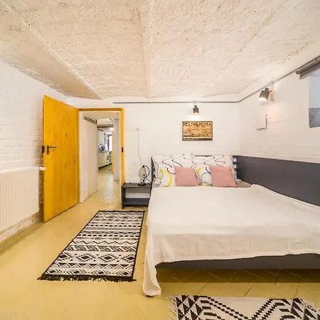 Adam * Balatonföldvár